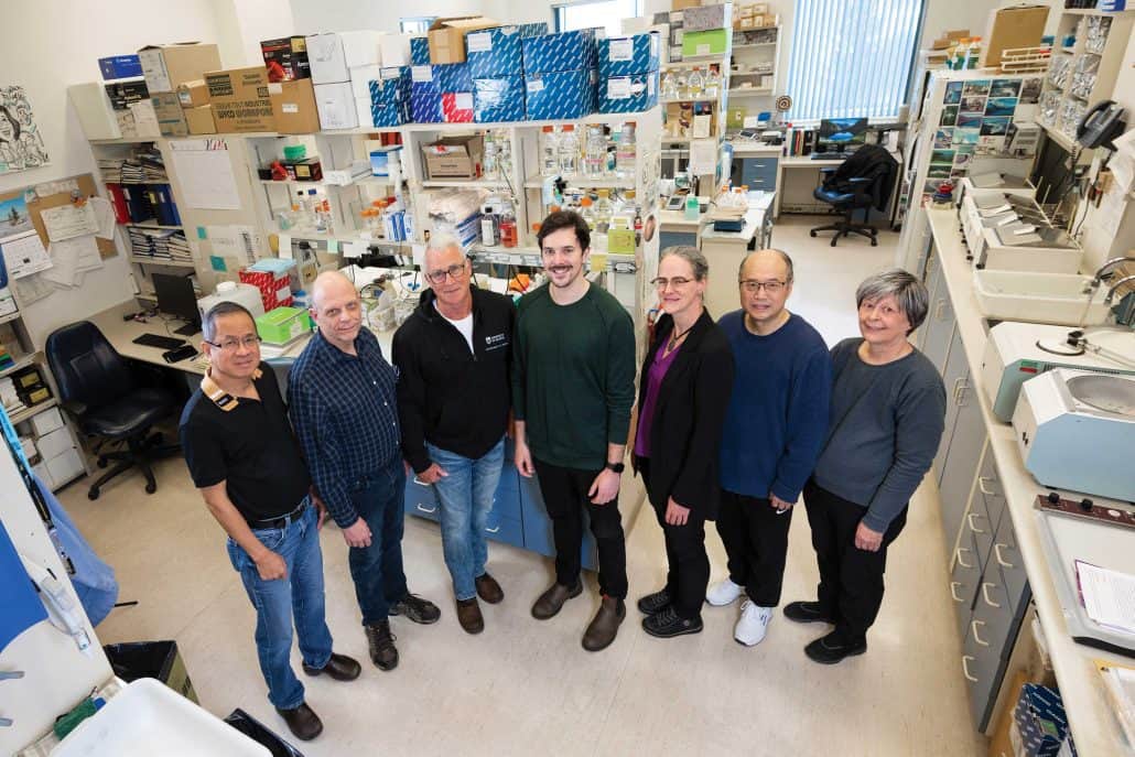 Groundbreaking research offers new hope for metastasized prostate cancer treatment. 2 Team of medical professionals standing in a lab.